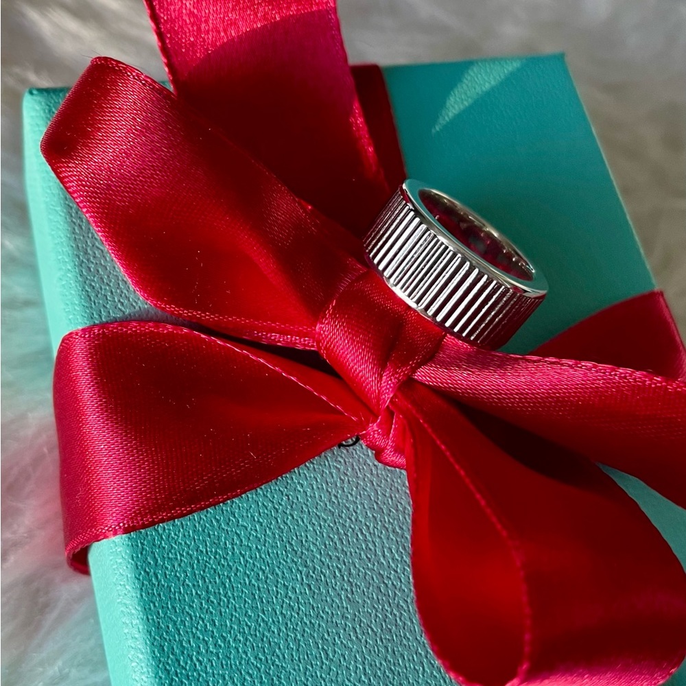 Tiffany and Co. Coin Edge Ring Size 5